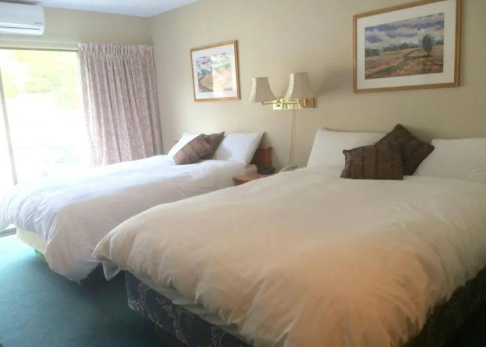 Wells Gray Inn
