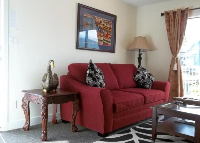The Bayshore Waterfront Inn