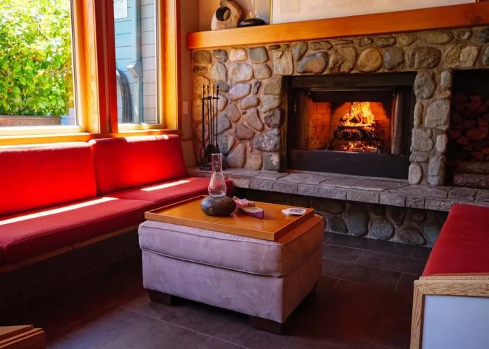 A Snug Harbour Inn