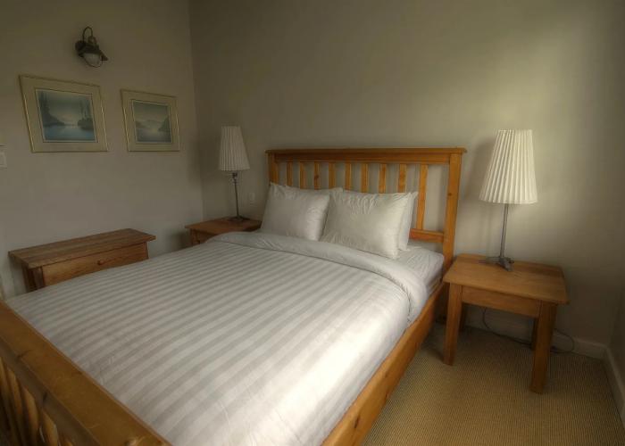 Waters Edge Shoreside Suites