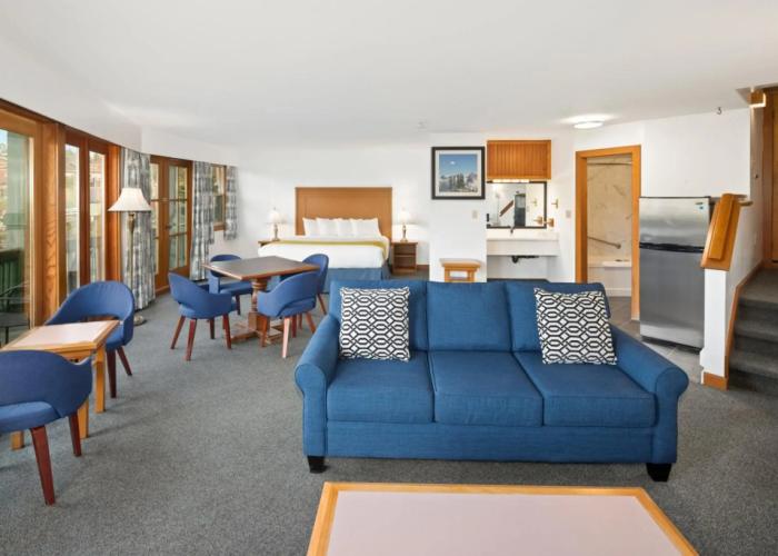 Canadian Princess Lodge & Marina