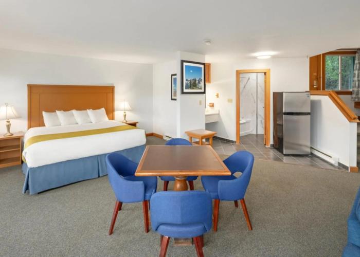 Canadian Princess Lodge & Marina