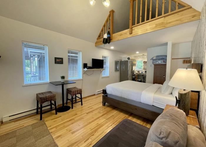 West Coast Cabin