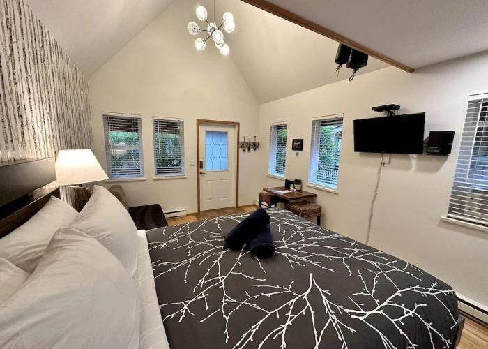 West Coast Cabin