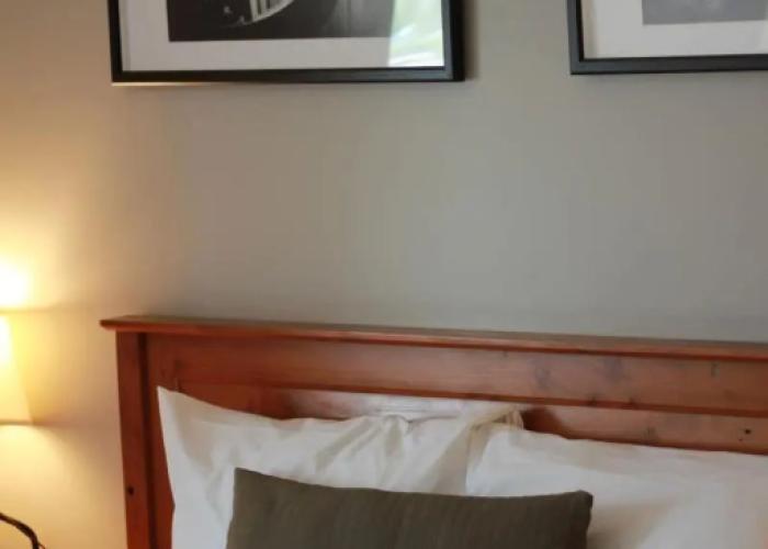 Howe Sound Inn