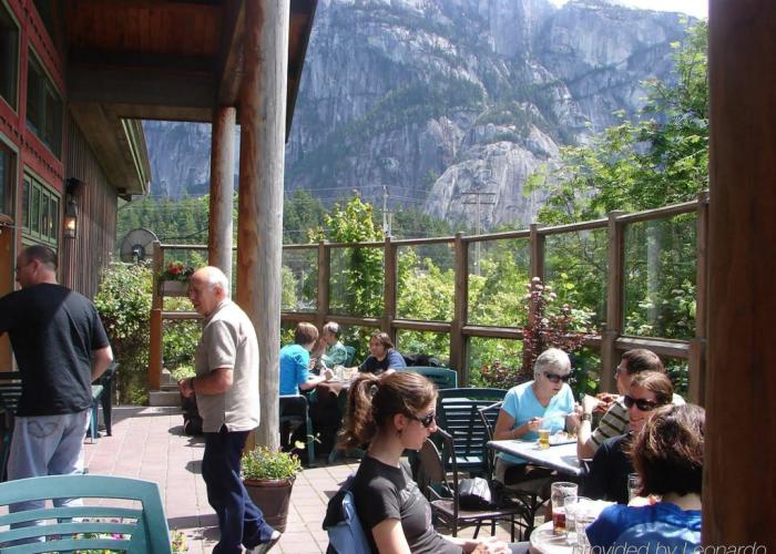 Howe Sound Inn