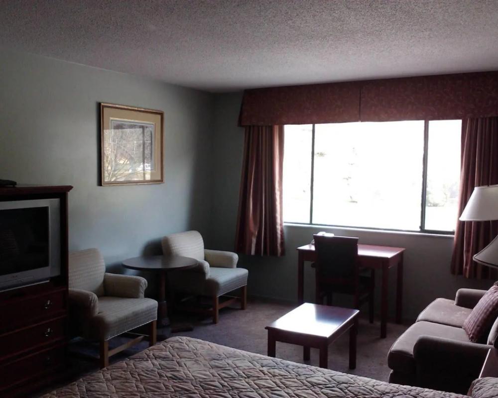 фото August Jack Motor Inn
