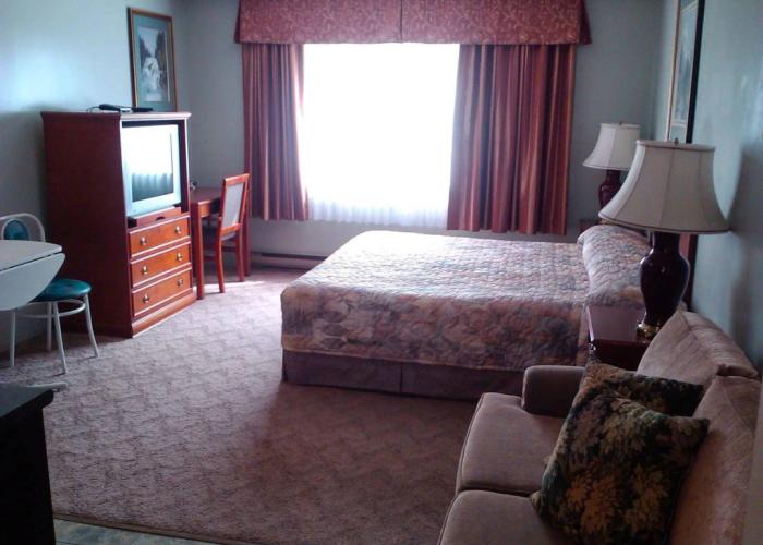 August Jack Motor Inn