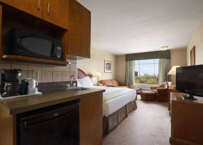 Super 8 by Wyndham Fort St. John BC