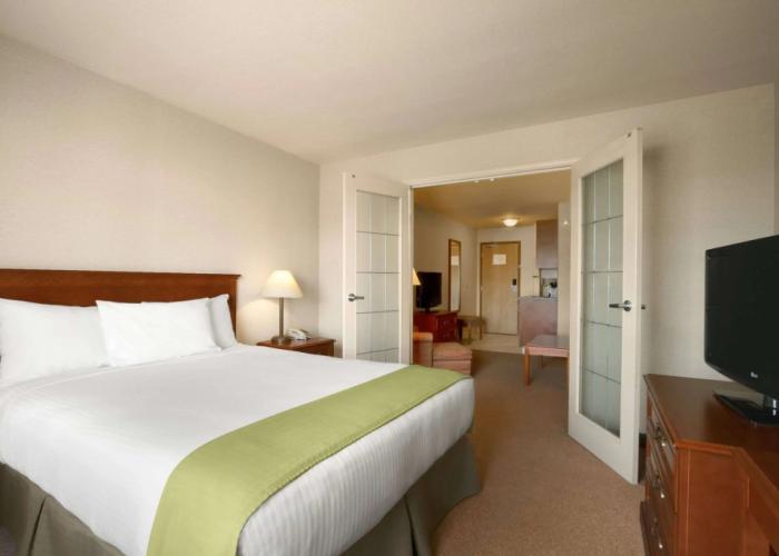 Super 8 by Wyndham Fort St. John BC