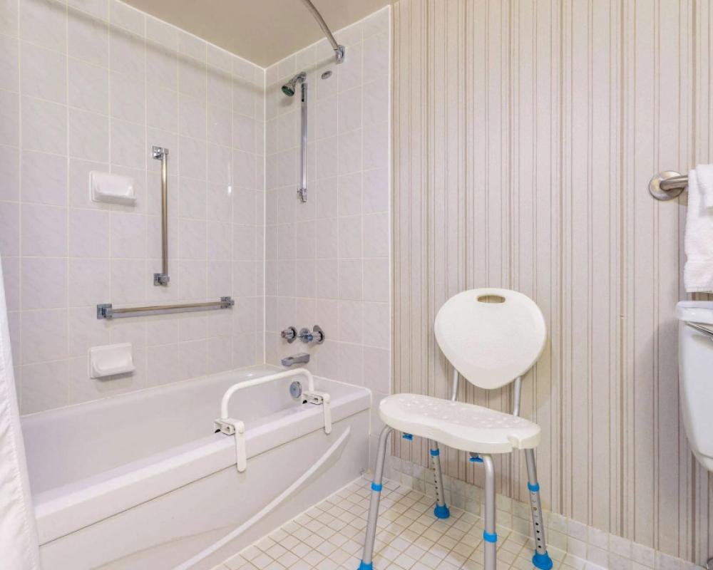 фото Ramada by Wyndham Northern Grand Hotel & Conference Centre