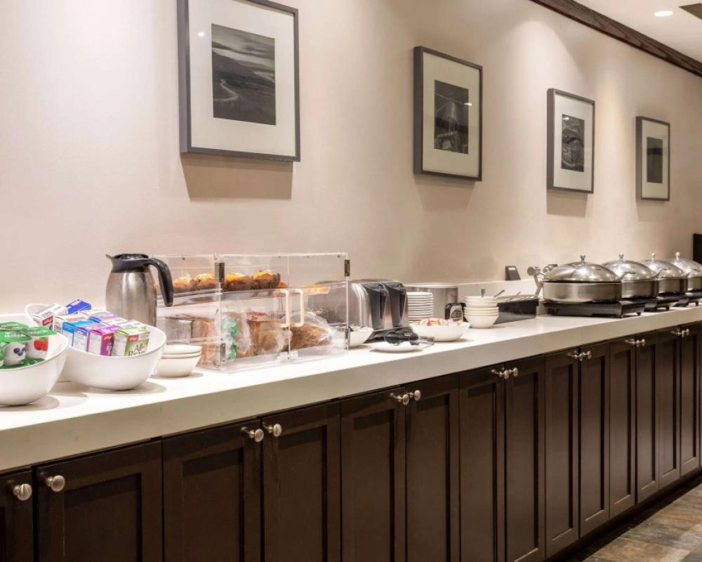 фото Ramada by Wyndham Northern Grand Hotel & Conference Centre