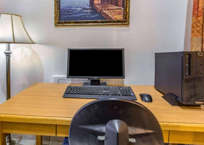 Howard Johnson by Wyndham Fort St. John