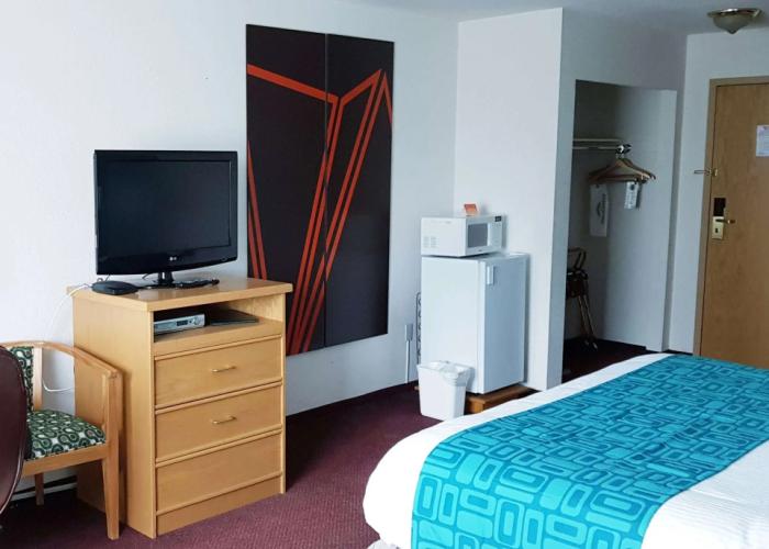 Howard Johnson by Wyndham Fort St. John