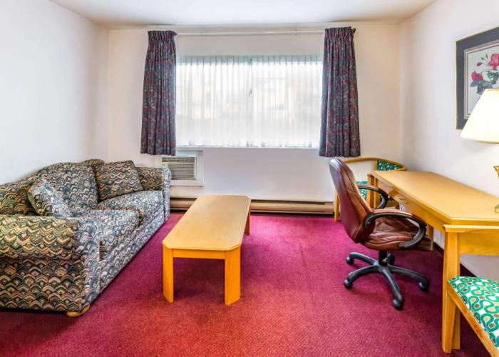 Howard Johnson by Wyndham Fort St. John