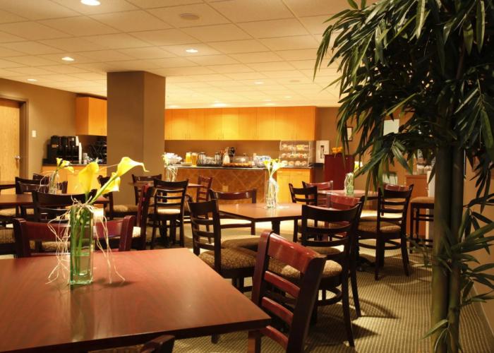 Pomeroy Inn & Suites Fort St. John