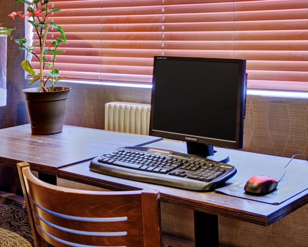 фото Coast Fort St. John Hotel