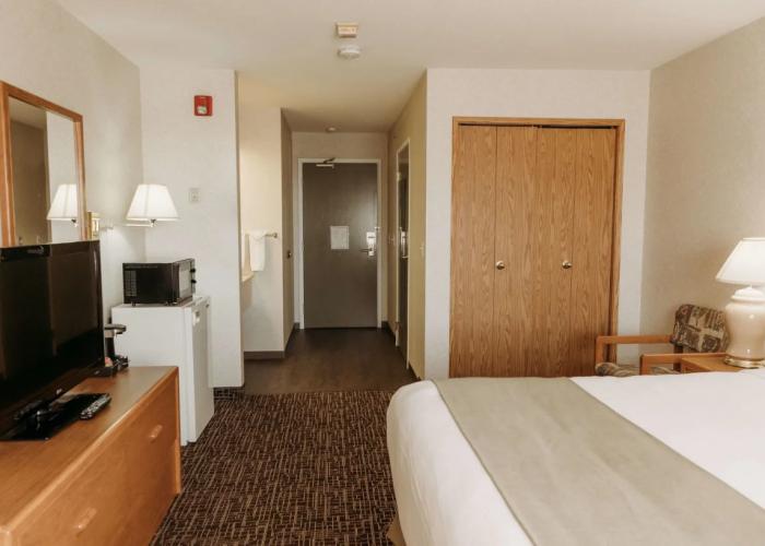 Coast Fort St. John Hotel