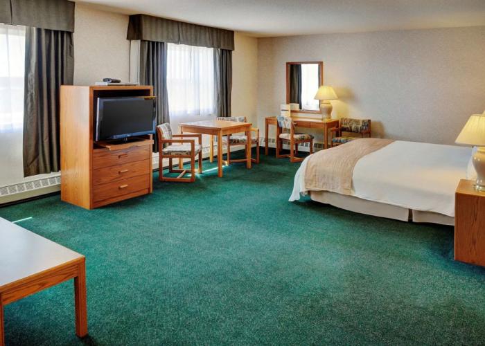 Coast Fort St. John Hotel