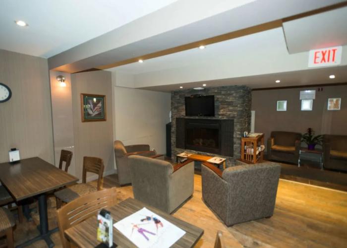 Coast Fort St. John Hotel