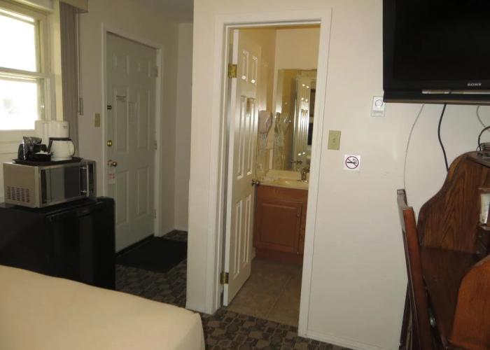 Hi-Way Motel