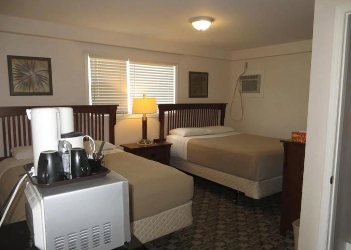 Hi-Way Motel