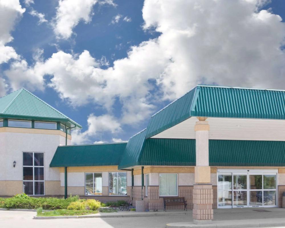 Super 8 by Wyndham Portage La Prairie MB