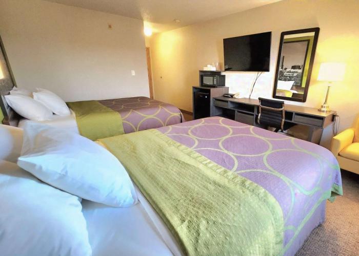 Super 8 by Wyndham Portage La Prairie MB