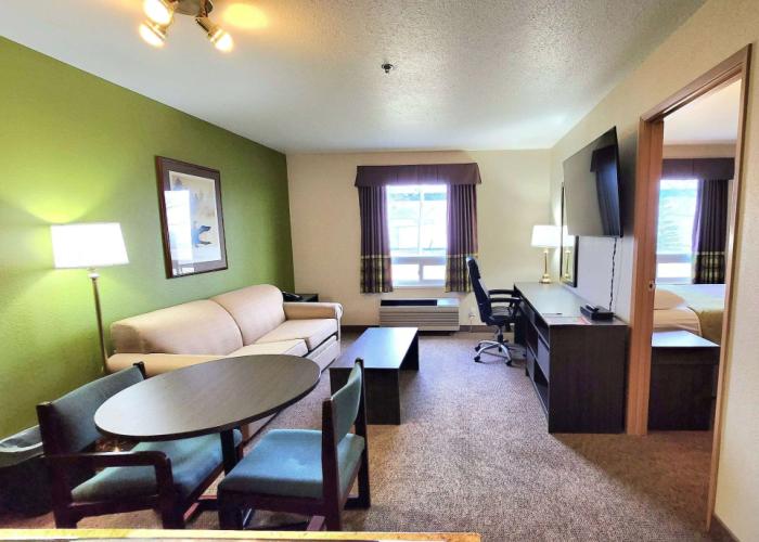Super 8 by Wyndham Portage La Prairie MB