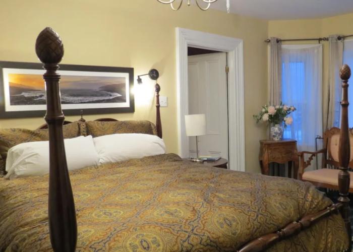 The Roses Heritage Inn