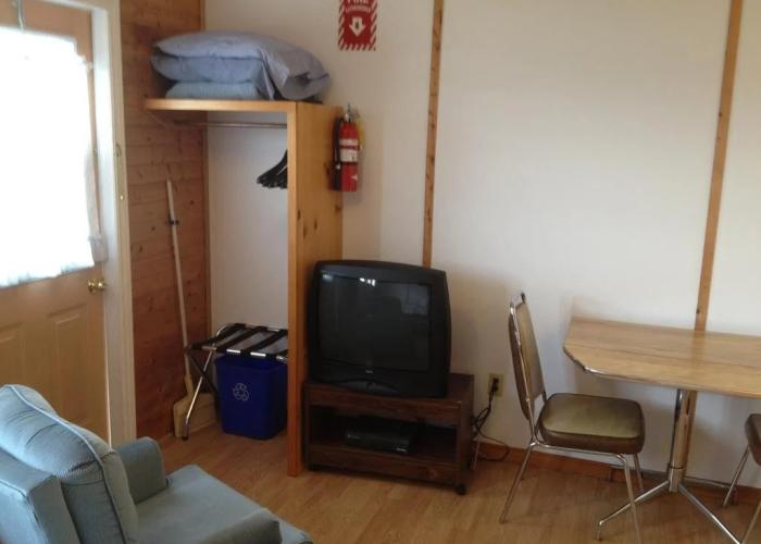 Sea Breeze Cottages & Motel