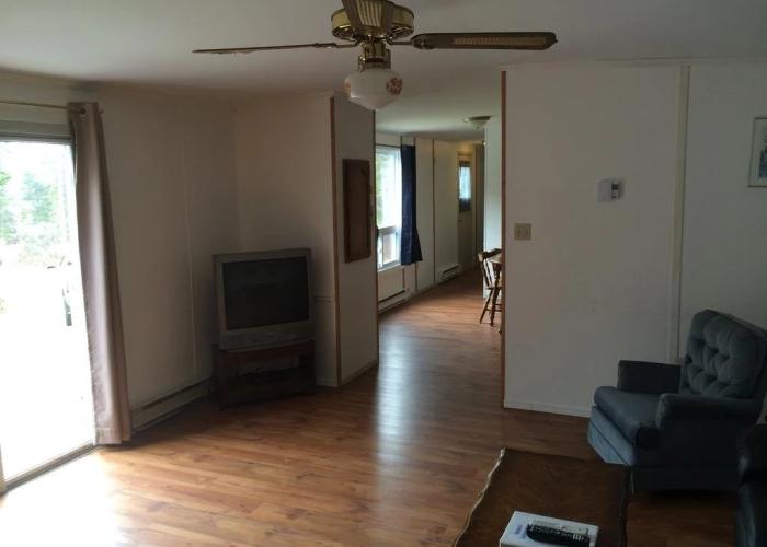 Sea Breeze Cottages & Motel