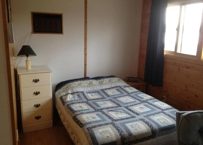 Sea Breeze Cottages & Motel