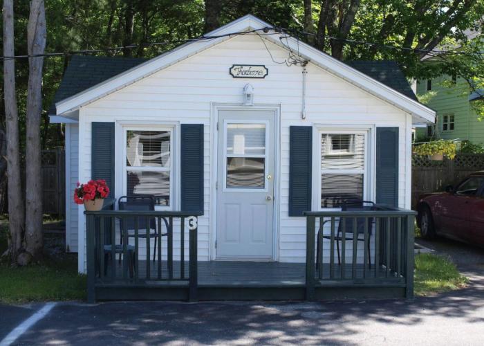 MacKenzie's Motel & Cottages