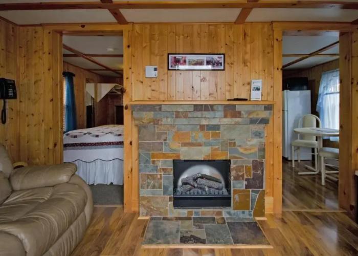 MacKenzie's Motel & Cottages