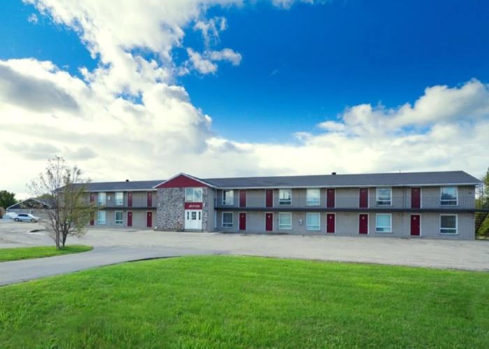 Save Inn Kincardine