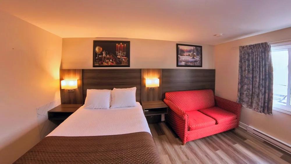 фото Maple Leaf Inn & Suites