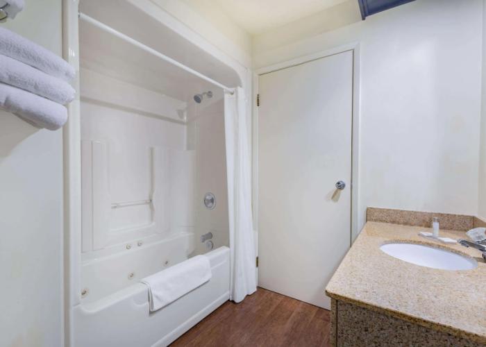 Travelodge by Wyndham Bracebridge