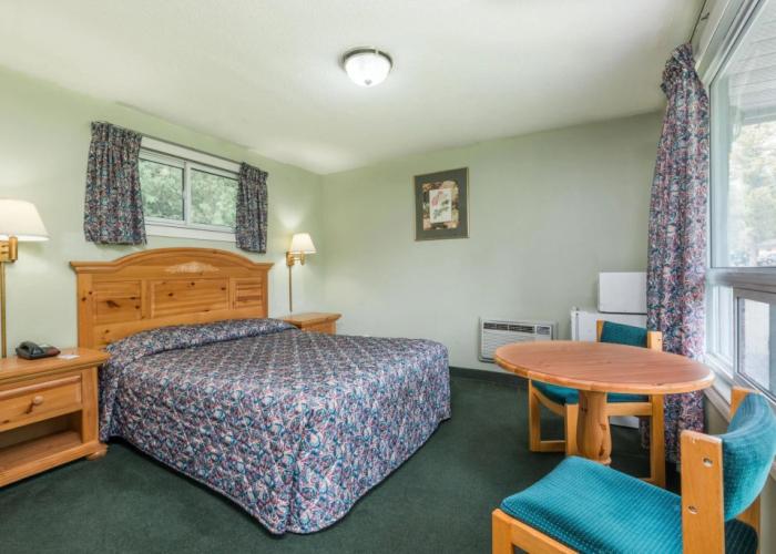 Knights Inn Bracebridge