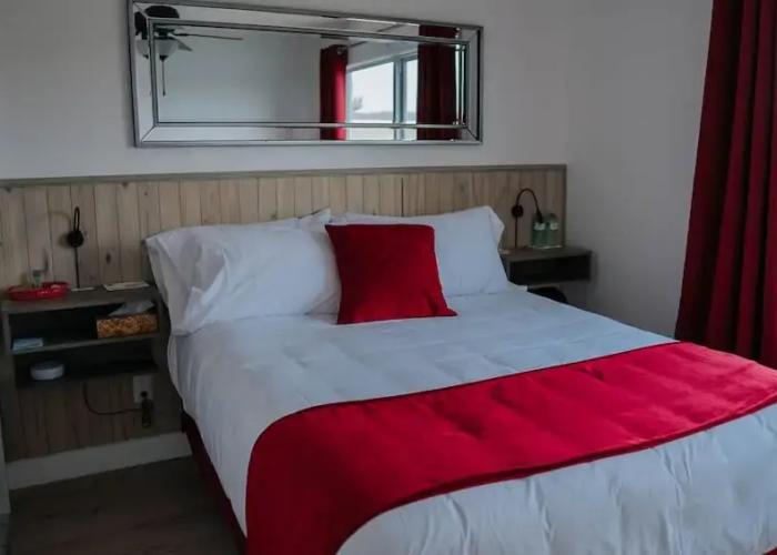 Auberge Lac du Pin Rouge