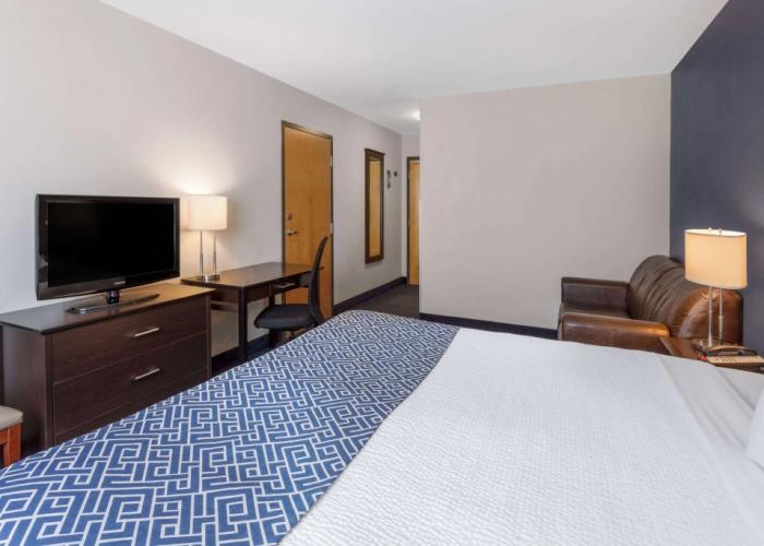 Super 8 by Wyndham Lachenaie/Terrebonne
