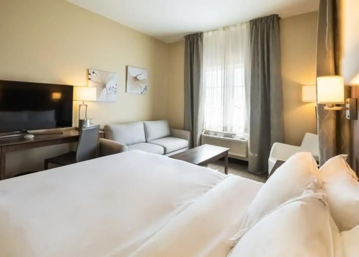 Imperia Hotel & Suites Terrebonne
