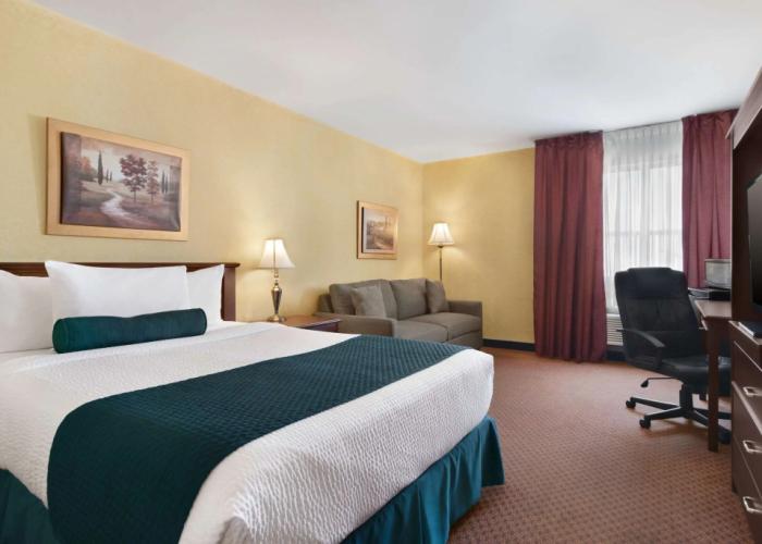 Days Inn & Conference Centre by Wyndham Blainville