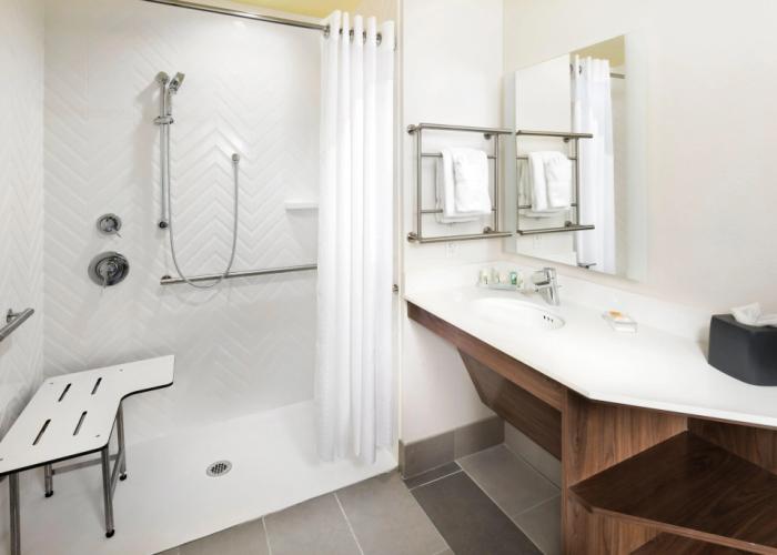 Holiday Inn & Suites Arden - Asheville Airport by IHG