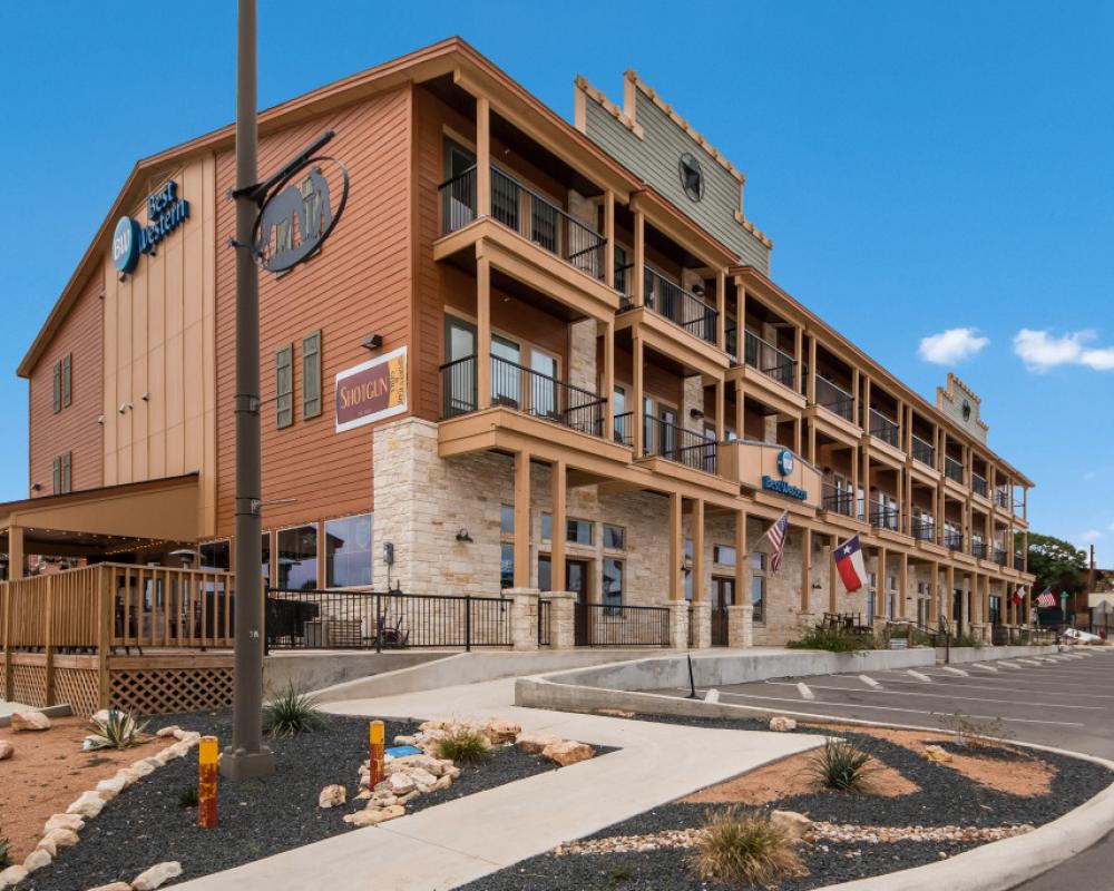 Best Western Bandera Suites & Saloon