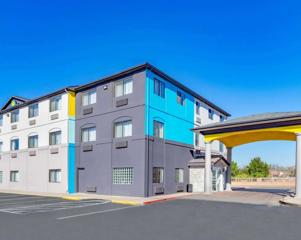 Days Inn by Wyndham Bernalillo