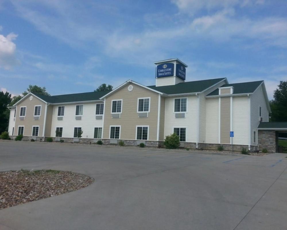 Cobblestone Inn & Suites - Bloomfield