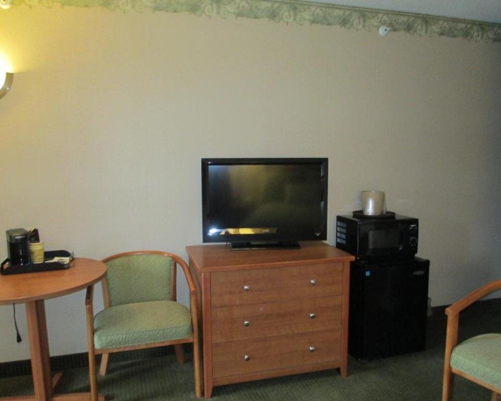 Flagship Inn and Suites