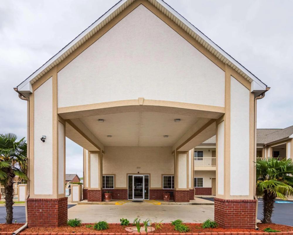 Econo Lodge Inn & Suites Bryant