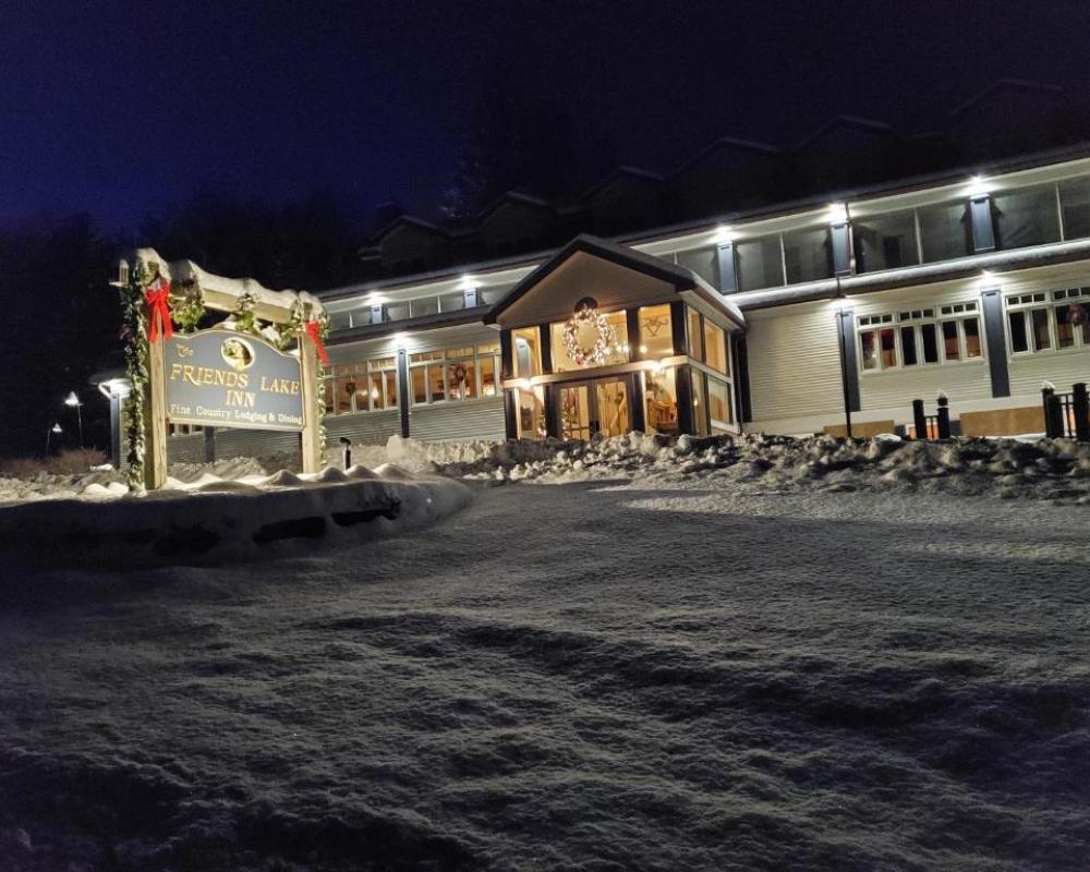 Friends Lake Inn